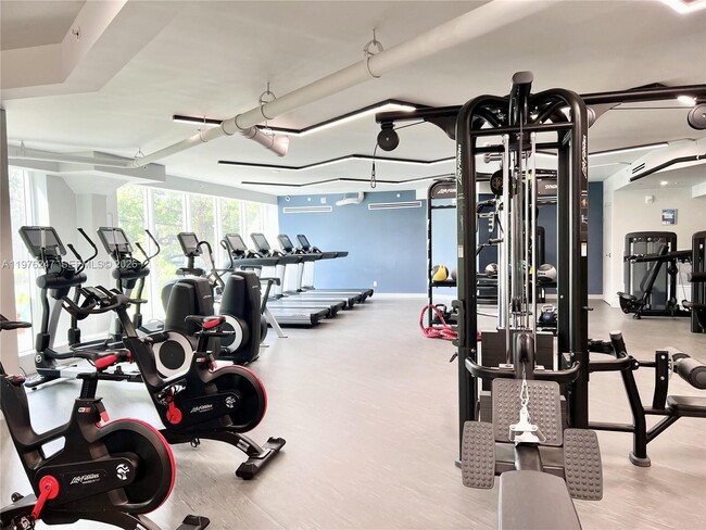 Building Photo - 400 South Pointe Dr