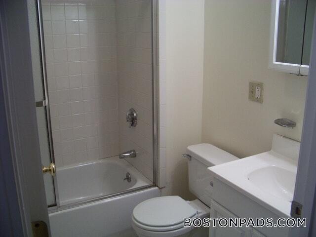 Building Photo - 81 Essex St