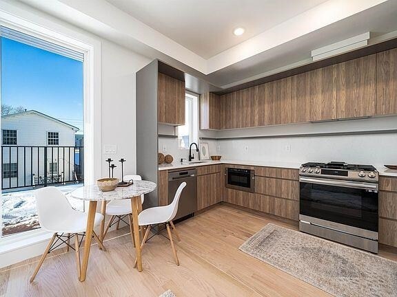 Building Photo - 431 Palisade Ave