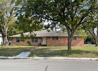 Building Photo - 700 N Marable St