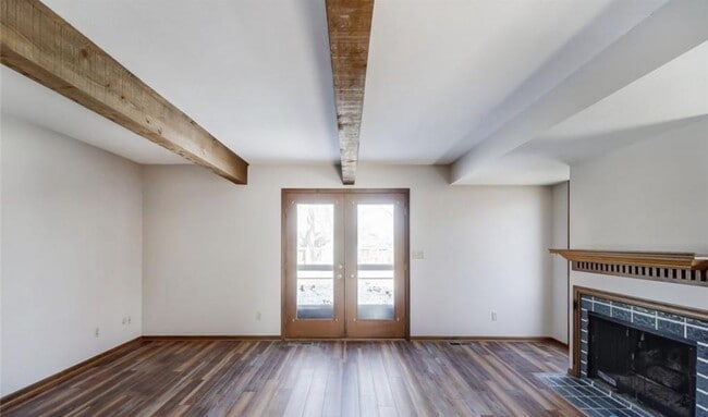 Building Photo - 128 Alpine Dr