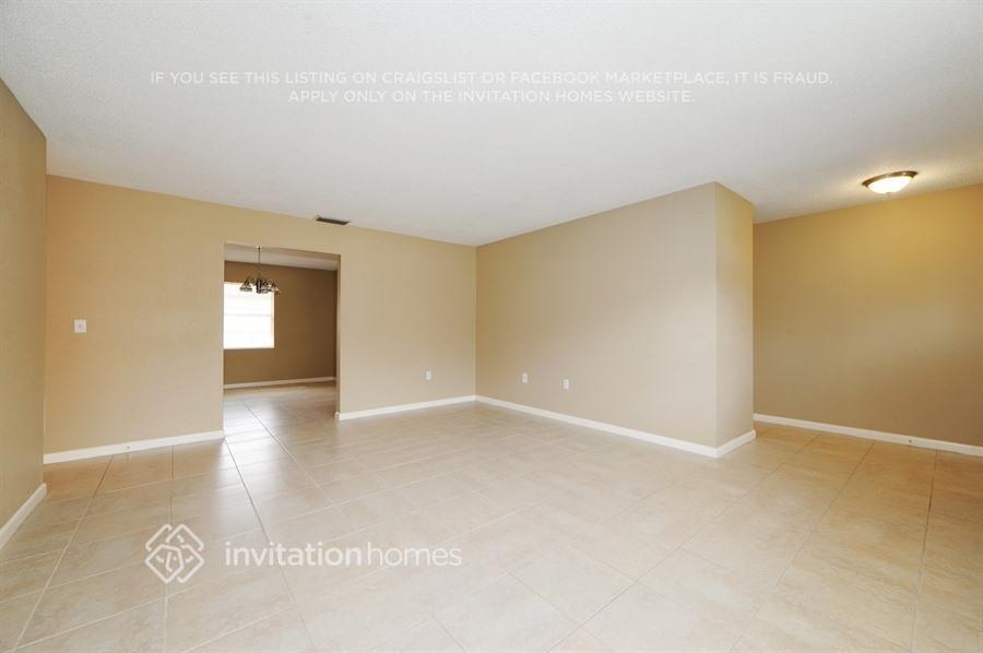 Building Photo - 6029 Christina Dr E