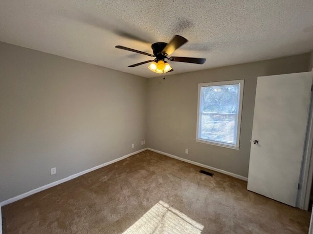 Building Photo - 510 Table Mountain Dr