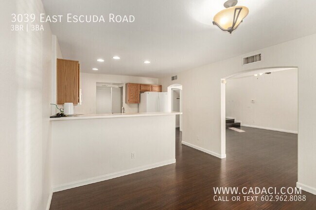 Building Photo - 3039 E Escuda Rd