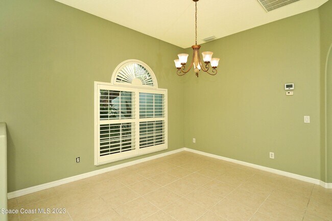 Building Photo - 1521 Wilmington Dr
