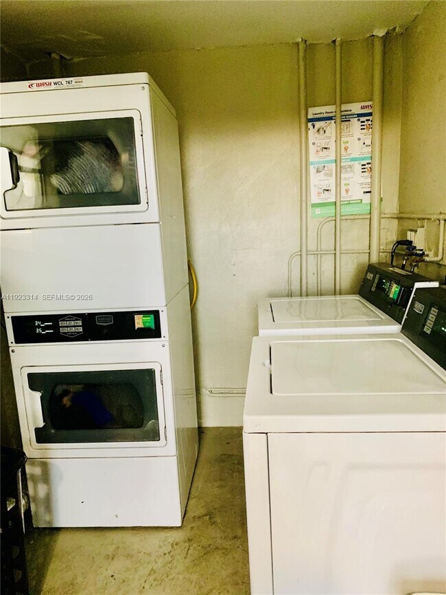 Building Photo - 665 NE 83rd Terrace