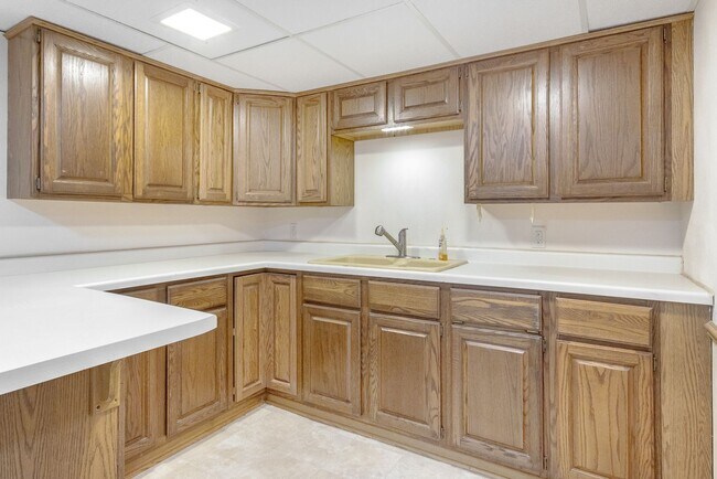 Building Photo - 313 Walnut Grove Dr