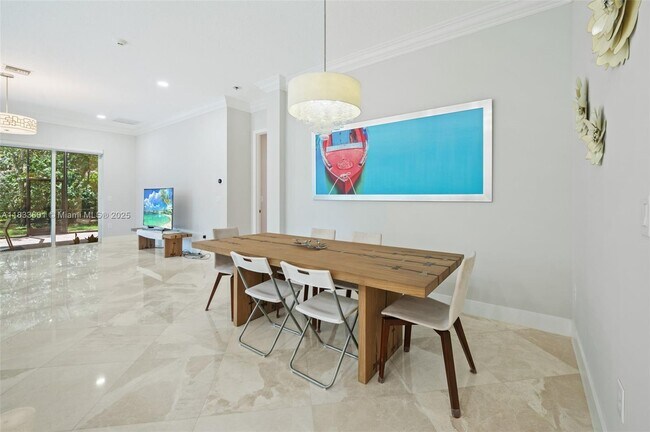 Building Photo - 8186 Fiera Ridge Dr