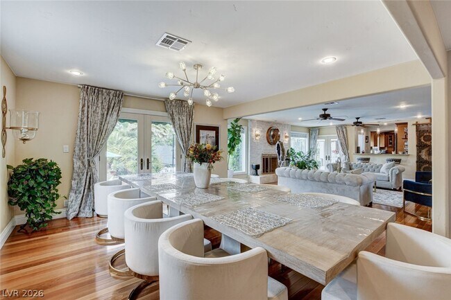 Building Photo - 7001 Alamitos Cir