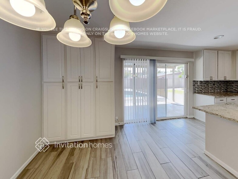 Building Photo - 505 E Hermosa Dr