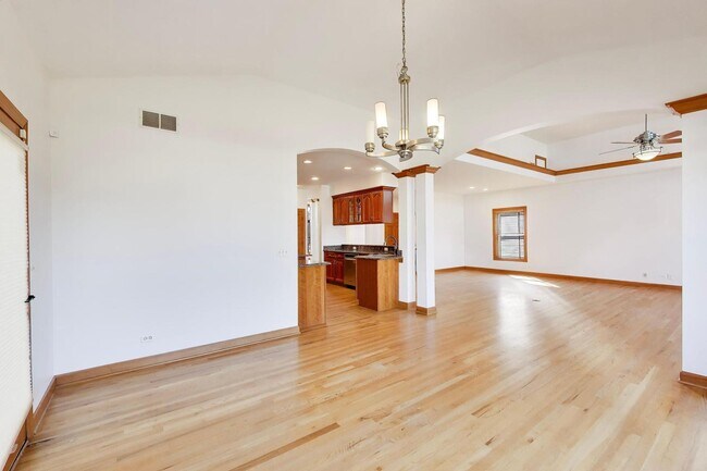 Building Photo - 2951 Old Glory Dr