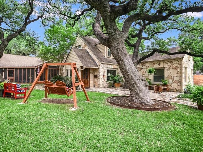 Building Photo - Charming 4 beds 4 baths in Austin!