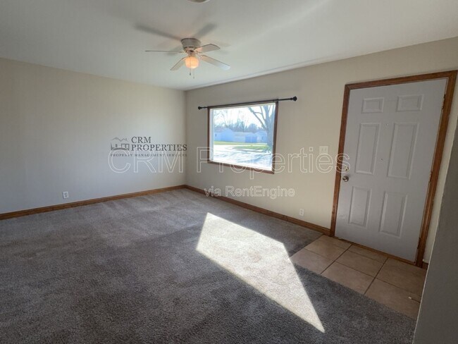 Building Photo - 1504 N Philips St