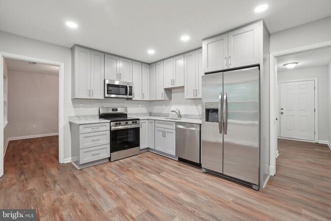 Building Photo - 1440 Woodacre Dr