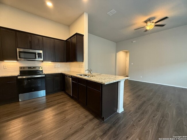 Building Photo - 9212 Canyon Bnd