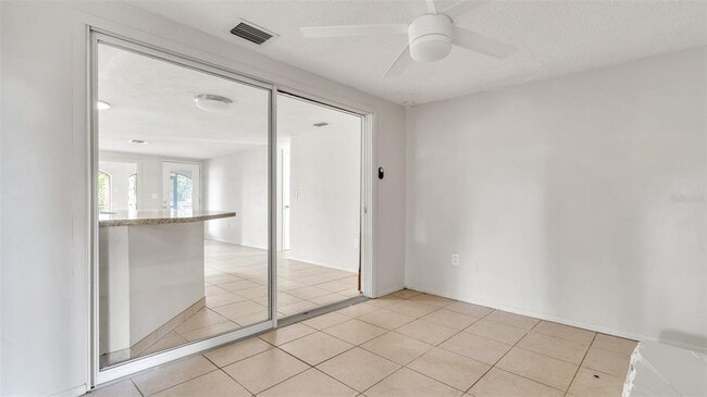 Building Photo - 7634 Fox Hollow Dr