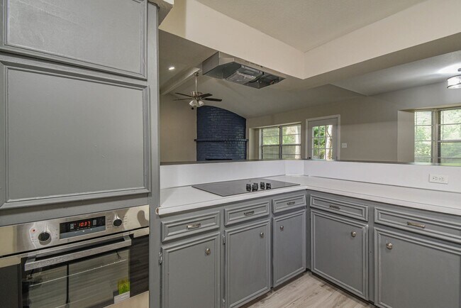 Building Photo - 17311 Methil Dr