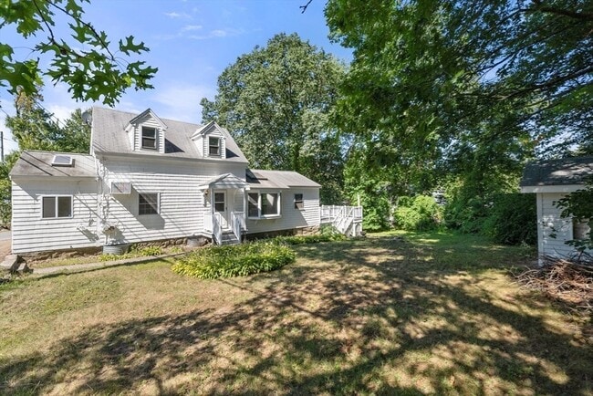 Building Photo - 42 Pinehurst Ave