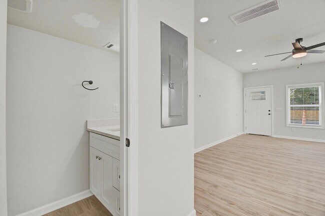 Building Photo - 4707 Boundary St