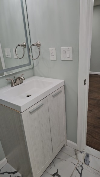 Building Photo - 2505 McKenzie Rd