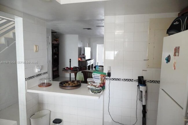 Building Photo - 1389 W 71st St