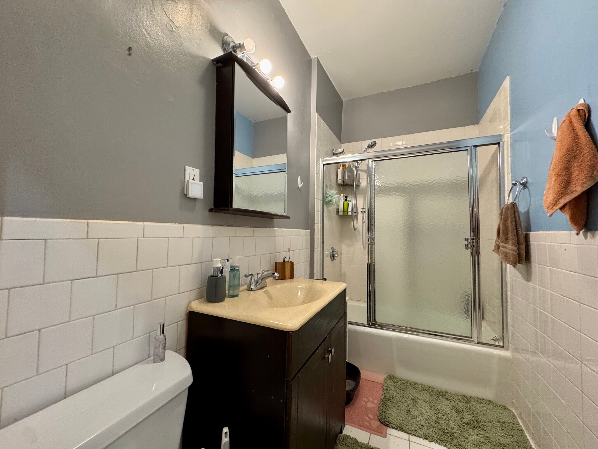 Building Photo - 1516 Tremont St