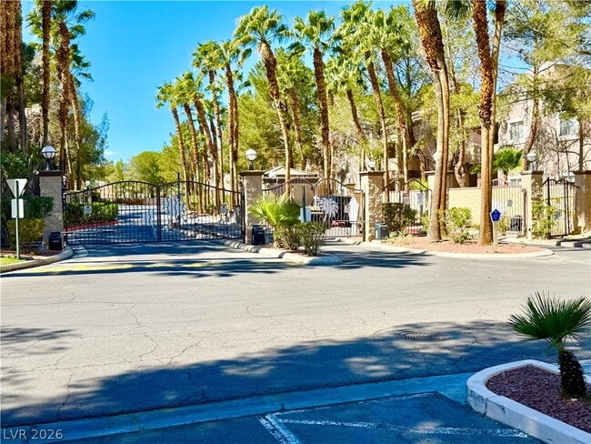 Building Photo - 5250 S Rainbow Blvd