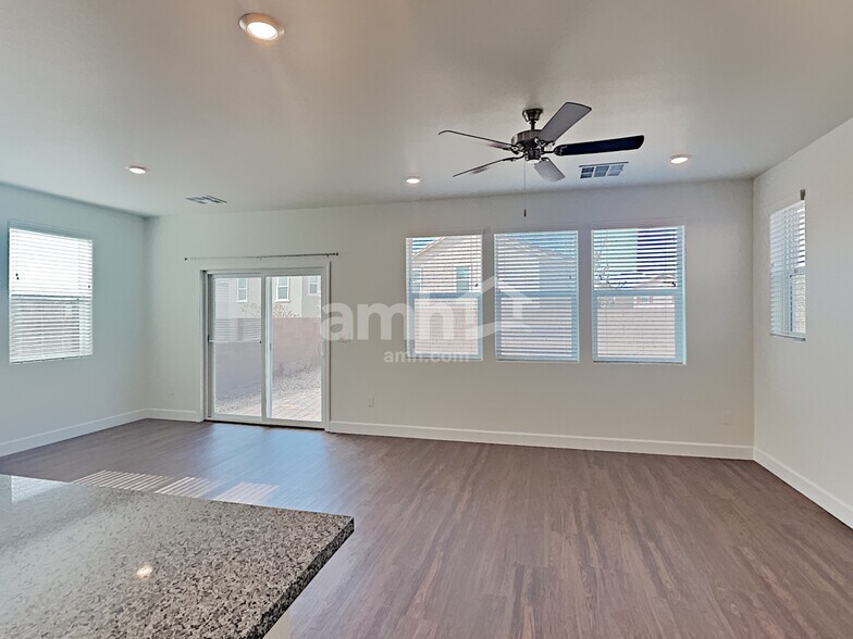 Building Photo - 1475 Garden Swing Ave