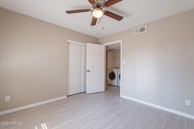 Building Photo - 1274 E Hermosa Dr