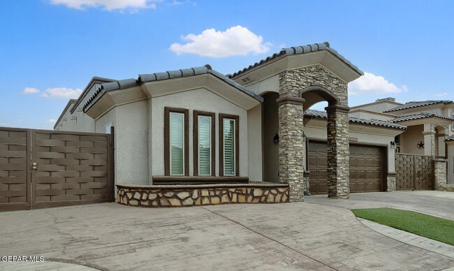 Building Photo - 14805 Holly Springs