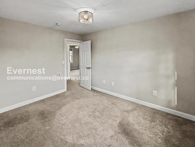 Building Photo - 10401 Bristol Ct