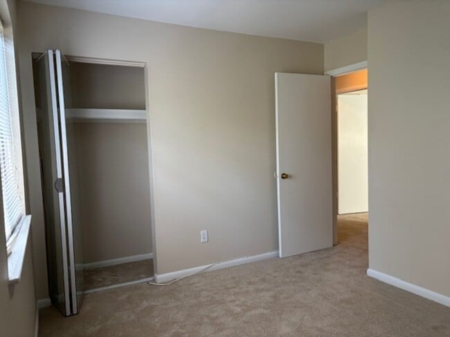 Building Photo - Sonoma Wods