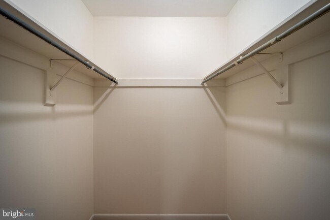Building Photo - 2455 Pyrenees Ct