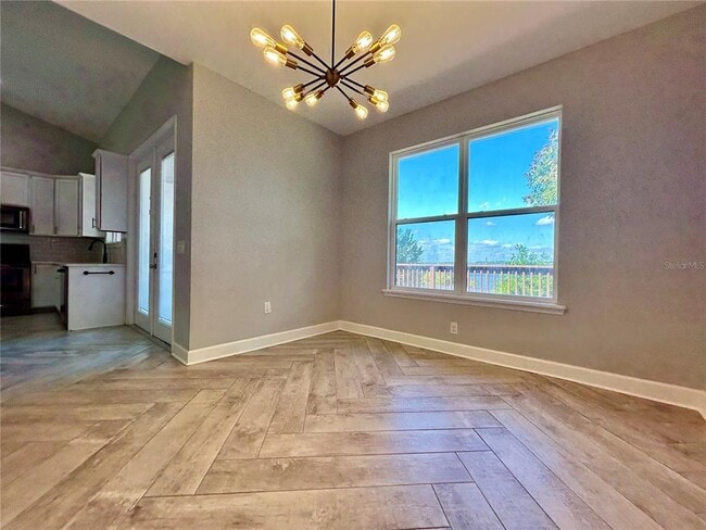 Building Photo - 1027 Campbell Ave