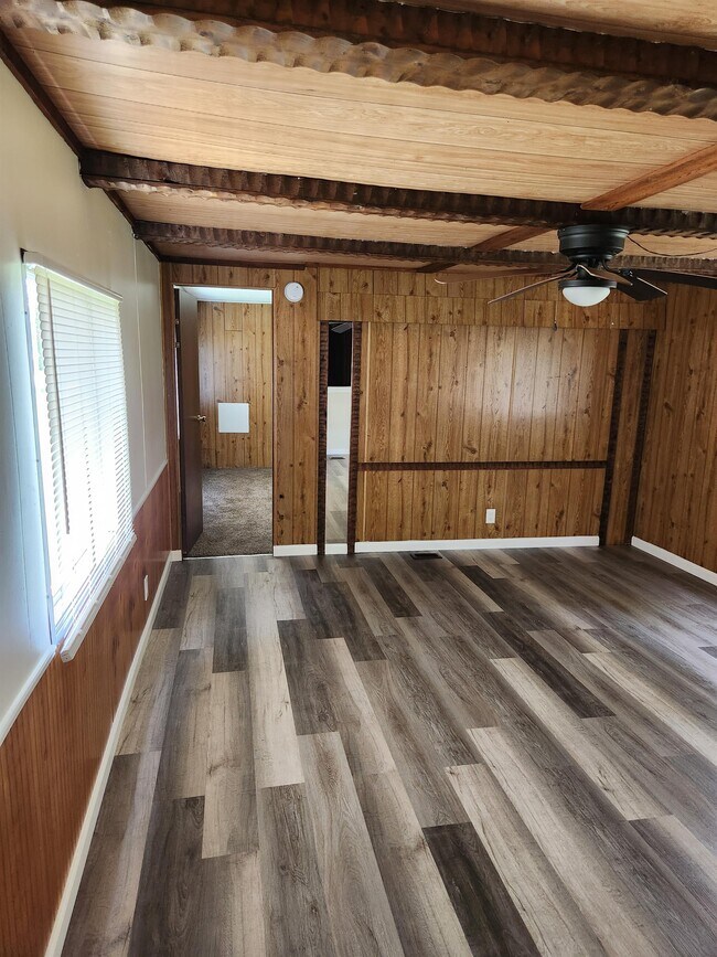 Building Photo - 1103 Andrea Dawn Ln