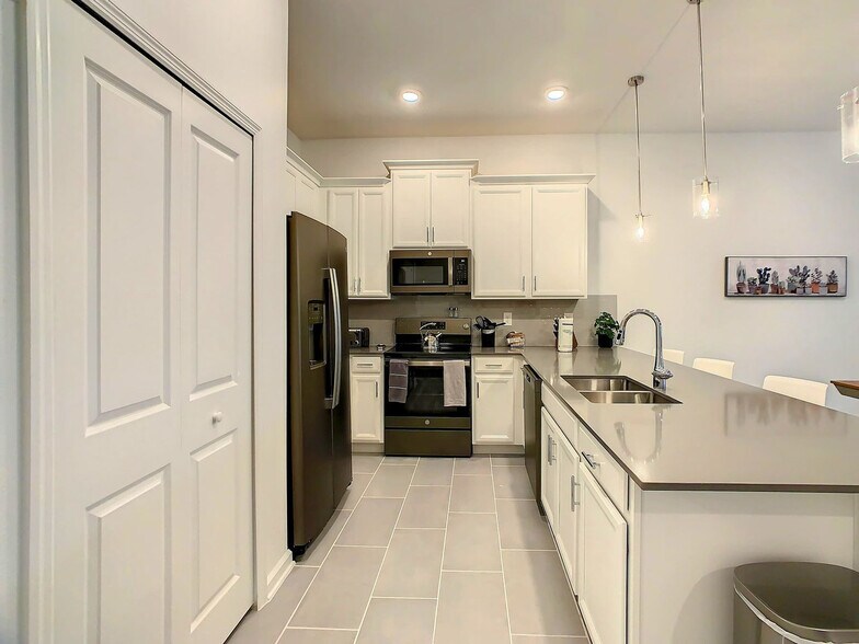 Building Photo - 8883 Cabot Cliffs Dr