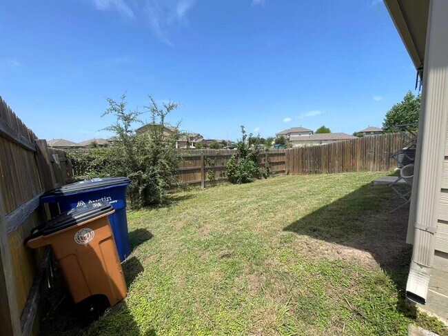Building Photo - 13910 Levy Ln