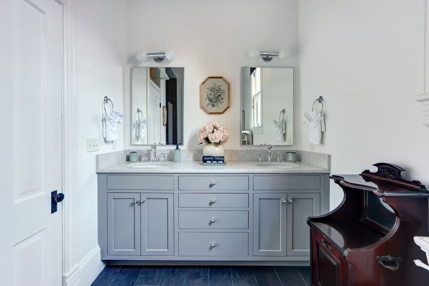 Building Photo - 415 Whitaker St