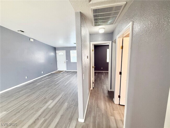 Building Photo - 1030 Marne Ct