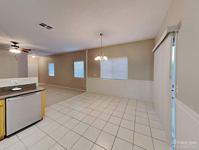 Building Photo - 962 E Cowboy Cove Trail