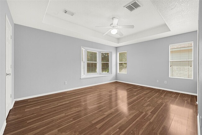 Building Photo - 19438 Hillside Springs Cir