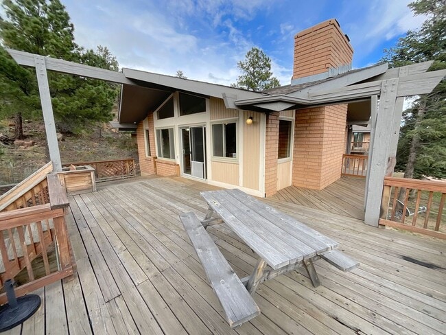 Building Photo - 5 Bedroom Home, 4.61 Acres, Available Near W Woodmen Rd & Westwood Rd!