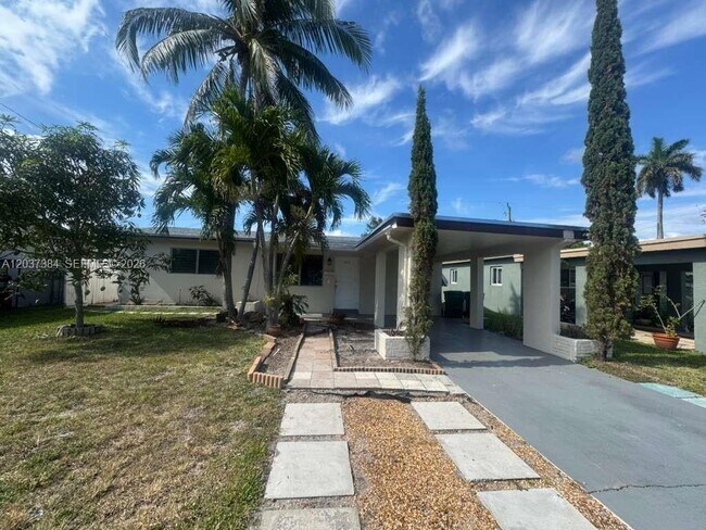 Building Photo - 240 NW 48th Ct