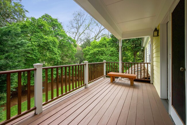 Building Photo - 3525 Williamsburg Ln NW