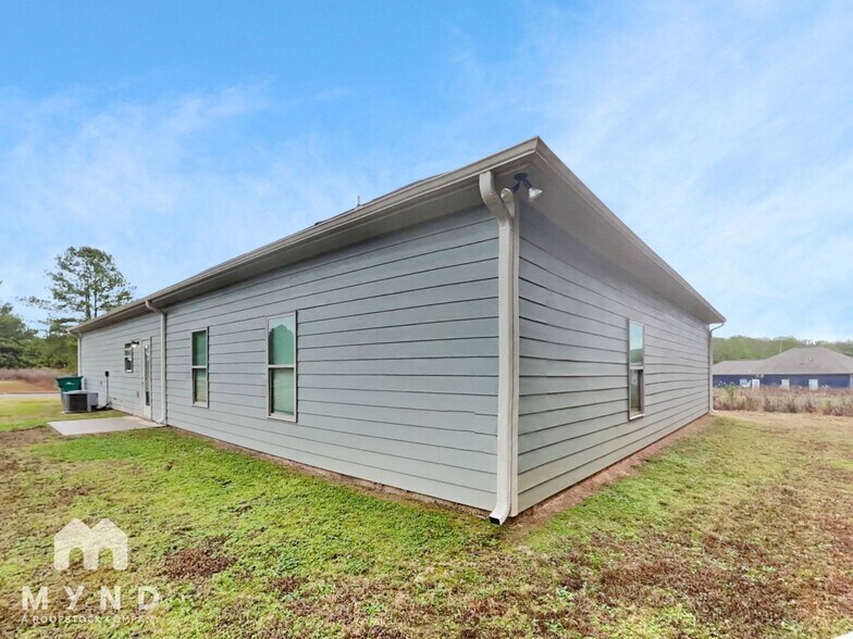Building Photo - 15674 Capstone Blvd