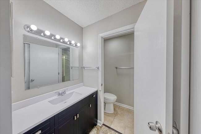 Building Photo - 2715 E 28th St