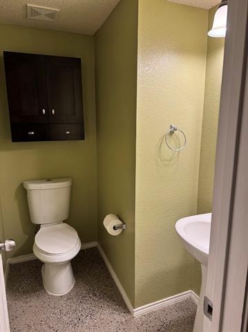 Building Photo - 6911 Justin Ln