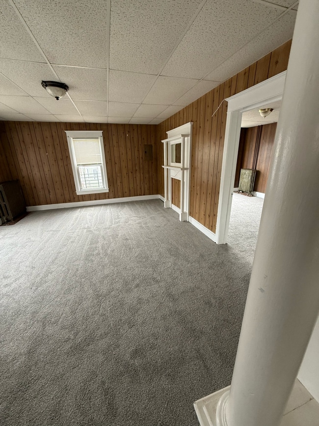 Building Photo - 320 Lincoln St