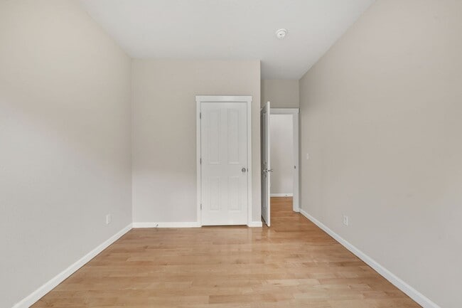 Building Photo - 9035 SW Ivory St