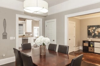 Building Photo - 1419 E Denny Way